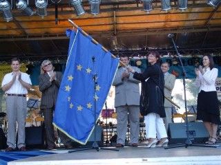 Uroczystość wręczenia Honorowej Flagi Europy dla Białogardu