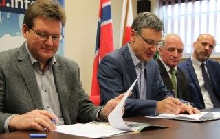Podpisanie umowy pomiędzy Invest-Parkiem a spółką SBC Windows & Doors