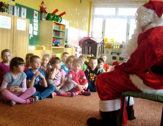 Zobacz: Mikołaj odwiedził białogardzkie przedszkolaki