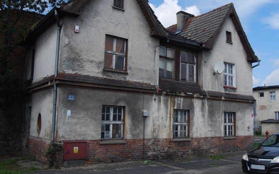 Zobacz: Repatrianci zamieszkają w budynku przy ul. Piłsudskiego w Białogardzie. Fot. Paweł Palica [Radio Szczecin]